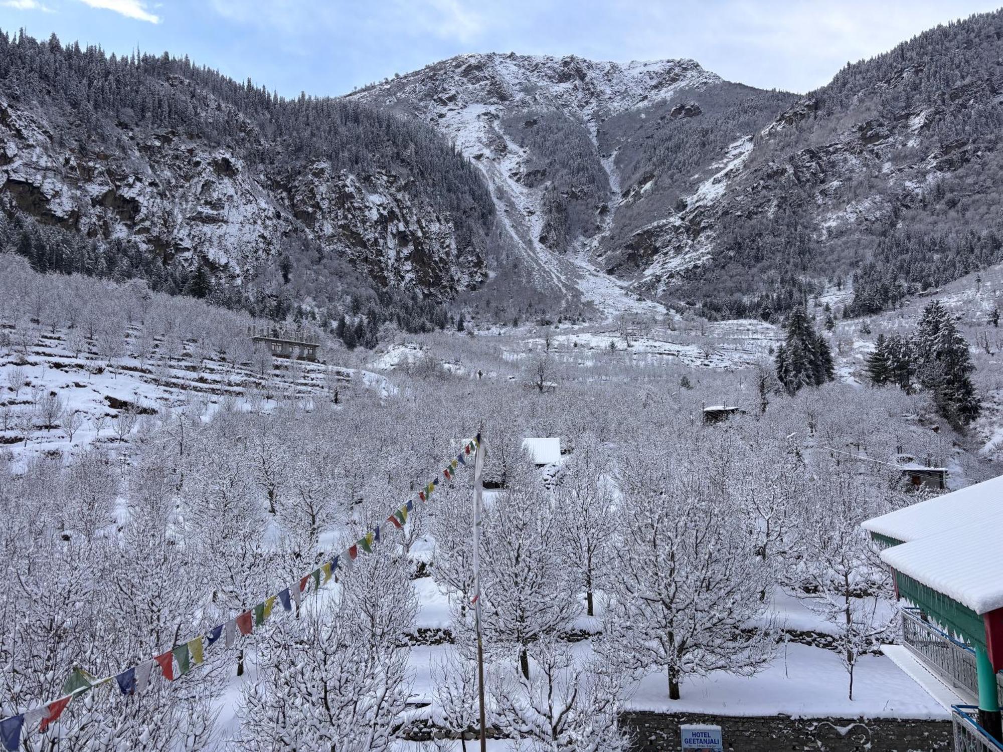 Hotel Geetanjali Sangla Exterior photo